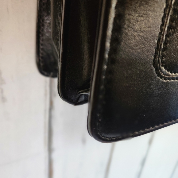 Vintage Black leather messenger bag - Picture 9 of 16